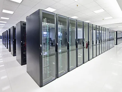 UPS Cho Data Center